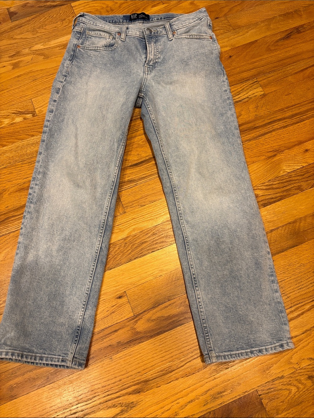 GAP women’s Low Rise Straight Crop Jeans Size 2R/26